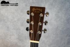 Martin D-35 Custom (2012) プレミアムグレードのイタリアンアルパインスプルースをTOPに使い、バックのセンターにキルテッドマホガニーを使った面白いカスタム品です!_6