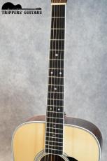 Martin D-35 Custom (2012) プレミアムグレードのイタリアンアルパインスプルースをTOPに使い、バックのセンターにキルテッドマホガニーを使った面白いカスタム品です!_7