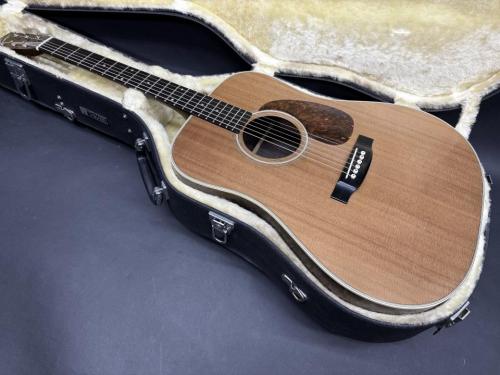 The Kasuga BG-120 1973年製 / Solid Spruce Top・Solid Rosewood Side and Back・Inlay Logo・Ebony Fingerboard and Bridge・Mahogany Neck・本鼈甲 Pick guard・Cedar Wood Scalloped X Waving Bracing【With Takabe Hard Case】