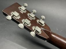 The Kasuga BG-120 1973年製 / Solid Spruce Top・Solid Rosewood Side and Back・Inlay Logo・Ebony Fingerboard and Bridge・Mahogany Neck・本鼈甲 Pick guard・Cedar Wood Scalloped X Waving Bracing【With Takabe Hard Case】_10