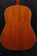 Gibson J-35_3