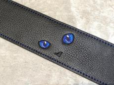 Grande uomo 【特注】黒ねこ刺繡ストラップ 足跡Verサファイアカラー _3