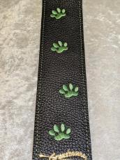 Grande uomo 【特注】黒ねこ刺繡ストラップ 足跡Verペリドットカラー _5