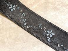 Grande uomo 雪桜刺繡ストラップ ブラックレザー_3