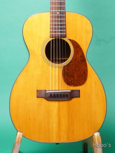 Martin O-18