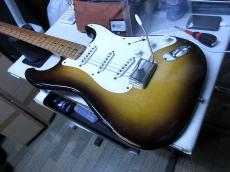 Fender 1957 Stratocaster Sunburst_3