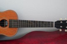 Yokoyama Guitars 【和材 / 限定モデル】Concert / YU「 埋れ木 」#194 / Honduras Mahogany Top_4