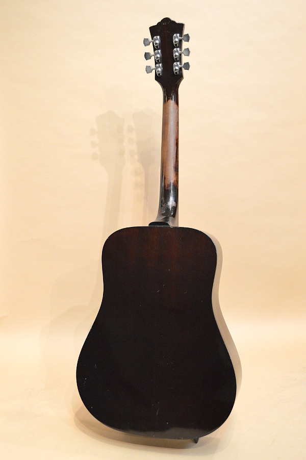 GUILD   D-35 NAT(1977年製) 1977 Guild D-35, Spruce Top with Mahogany Back and Sides