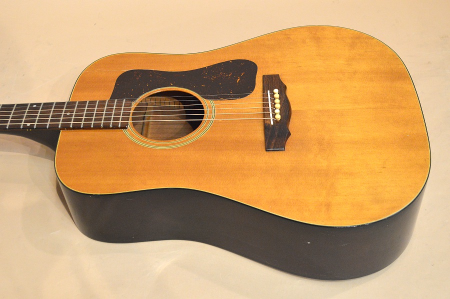 GUILD D-35 NAT(1977年製)