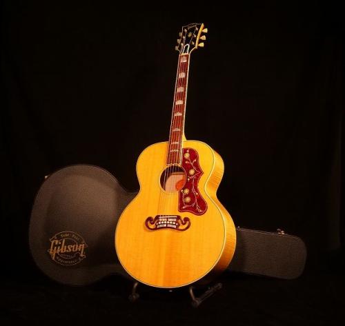 Gibson SJ-200 NT【旧代理店期の”アタリ個体”! 23年モノとは思えない極上コンディション! お探しだった方はお見逃しなくお早目のご検討を! 】解説試奏動画ご覧下さい。