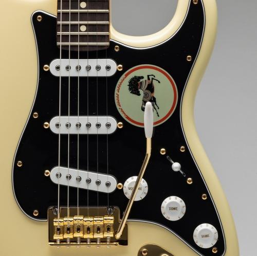 Fender George Harrison Dark Horse Stratocaster【ご予約受付中!】【2027年3月発売予定】