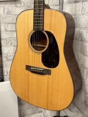 Martin D-18E Modern Deluxe