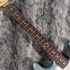 Fender FSR Collection Traditional Late 60s Stratocaster Ice Blue Metallic_4