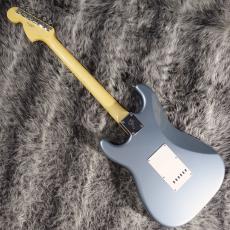 Fender FSR Collection Traditional Late 60s Stratocaster Ice Blue Metallic_6