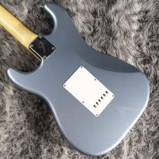 Fender FSR Collection Traditional Late 60s Stratocaster Ice Blue Metallic_7