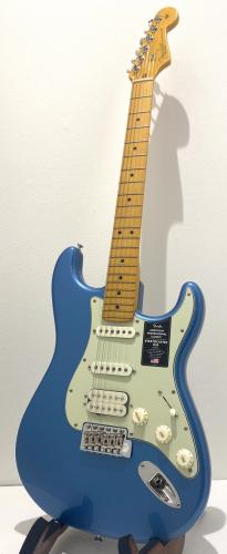 Fender American Professional Classic Stratocaster HSS / Faded Lake Placid Blue