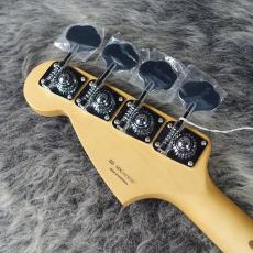 Fender Player II Mustang Bass PJ Coral Red_8