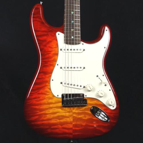 Fender Custom Shop Custom Deluxe Stratocaster Aged Cherry Sunburst 2012
