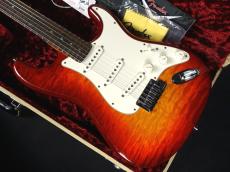 Fender Custom Shop Custom Deluxe Stratocaster Aged Cherry Sunburst 2012_3