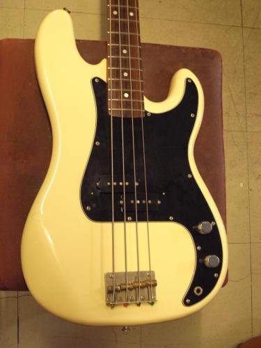 Greco PB700 (1977)