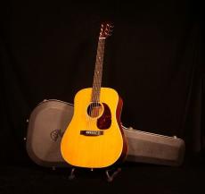 Martin D-28【柾目ハカランダ 奇跡のノークラック 丸ヘッド T-Bar仕様 当店メンテナンス済で演奏性抜群! 実用的に使えるヴィンテージマーチンです! 】解説試奏動画ご覧下さい。