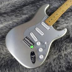 Fender H.E.R. Stratocaster Chrome Glow