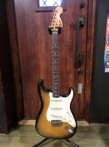 Fender 1971 Stratocaster Sunburst/Rose