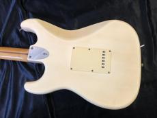 Fender Japan ST72-55_9