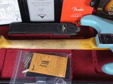 Fender Custom Shop 1969 Stratocaster Journeyman Relic Faded Daphne Blue_9