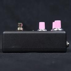Fender Fender x Hello Kitty Black Fuzz Pedal_5