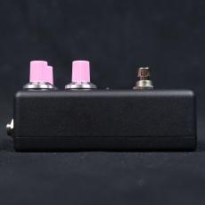 Fender Fender x Hello Kitty Black Fuzz Pedal_6