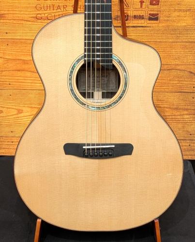 Dowina EBO-GAC-TS【新月伐採のスイスムーンスプルースをトリファイド】【エキゾチックエボニー】