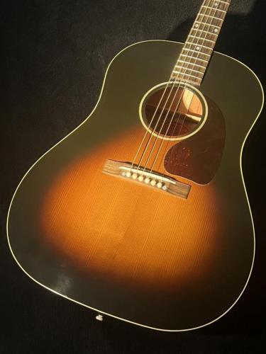 Gibson 【New】 Custom Shop 1942 Banner J-45 ~Vintage Sunburst #21175016 【2025年製】