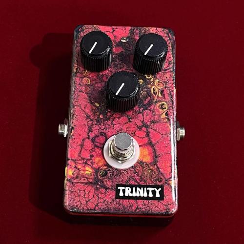 TRINITY EFFECTS FLUID DISTORTION