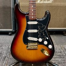 Fender Stevie Ray Vaughan Stratocaster -3-Color Sunburst- 2008年製