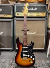 Fender Stevie Ray Vaughan Stratocaster -3-Color Sunburst- 2008年製_2