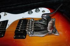 Mosrite ’65 The Ventures Model U.S.A / Zero fret Width at Brass Nut 40mm ・Basswood With German Curve Contour・Rosewood Fingerboard・ Vibrato unit and Roller Bridge 【With Original Alligator Case】  1990年製_14