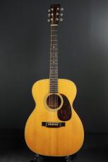 Martin 000-28
