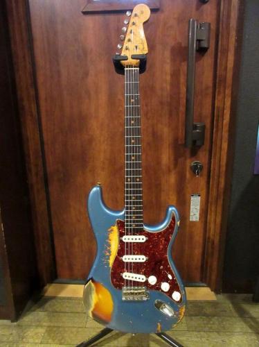 Fender Custom Shop NAMM Limited 1961 Stratocaster Heavy Relic / Lake Placid Blue Over 3 Tone Sunburst