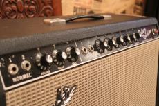 Fender 1966 Deluxe Reverb "Black Face"_2