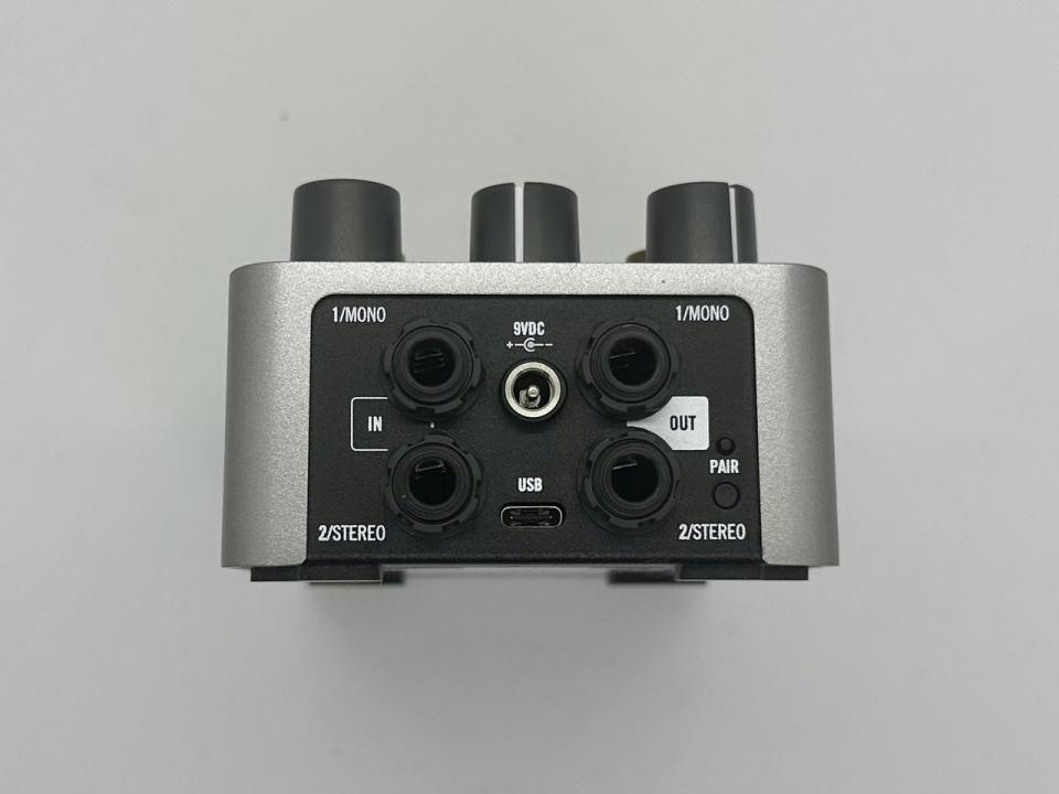 ギター Universal Audio UAFX OX STOMP Universal Audio UAFX OX Stomp Dynamic Speaker Emulator 中古