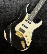 Shue Guitars New Classic S TM40 w.Mid Boost Gold Hardware / Piano Black