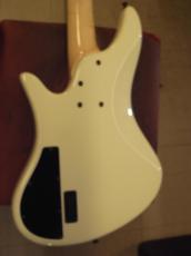 JIENIE BASSES Essential MJ-5_4