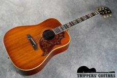 Gibson Hummingbird (1963) とても雰囲気の良いハミングバードです!