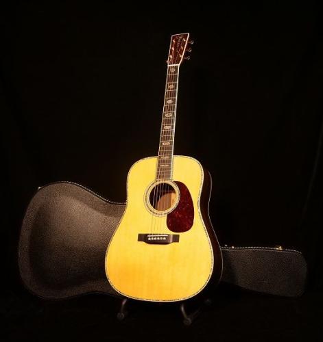 Martin D-45 Standard【2022年製 フルオリジナル 極上美品で入荷! 素晴らしき倍音! ファーストD45にもオススメのモデルです! 】解説試奏動画ご覧下さい。