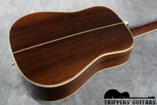 Martin D-45V (2013) 中古市場で見る機会のあまりない2013年製のD-45Vが入荷しました!_16