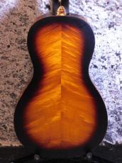 Republic Guitars Parlor Size Miniolian Sunburst / Diamond cone cover_4