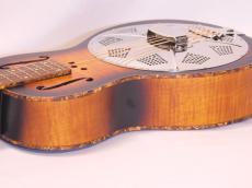 Republic Guitars Parlor Size Miniolian Sunburst / Diamond cone cover_9