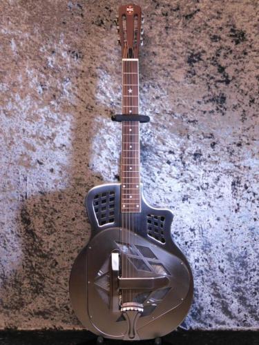Republic Guitars Tricone Cutaway Tricone Cutaway Aged Finish