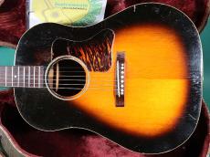 Gibson J-35_2